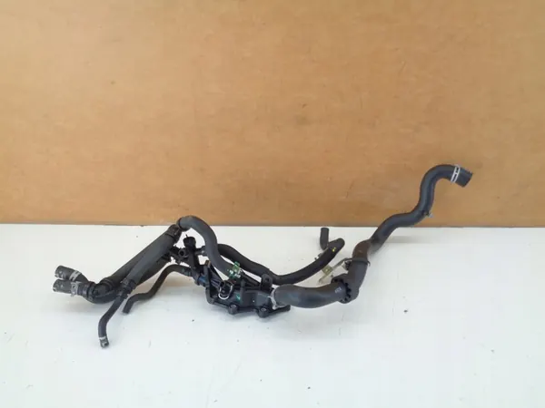 Ensamblaje de tubo de agua Renault Clio IV 0.9 TCE image 2