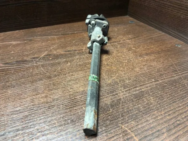Land Rover Defender ohjauspylvään risti OEM 103113 image 3