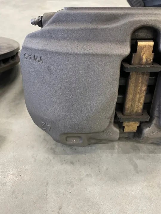 Bremsscheiben, Beläge, Bremszangen VA OEM 8W0615301AA image 5