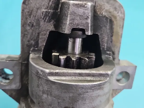 Motor de arranque Mazda 6 I GG 1.8 16V M000T90981 image 3