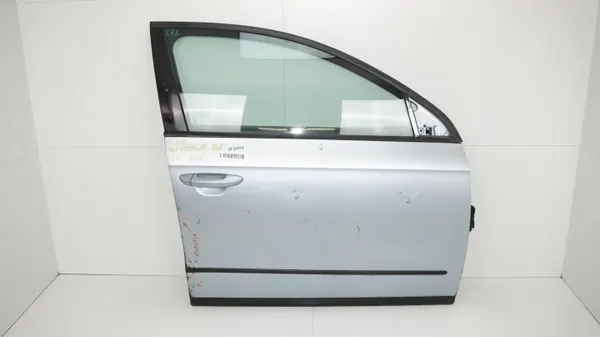 OEM 360185953 Etu-oikea ovi VW Passat B6:lle image 2