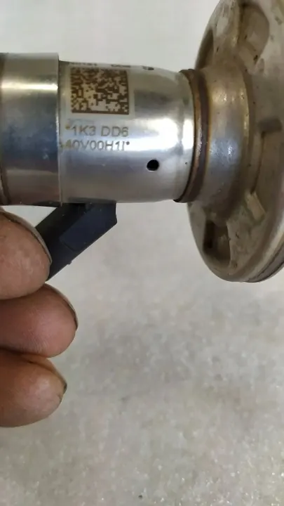 Inyector AdBlue OEM 05L131113R para Volkswagen Passat B8 image 7