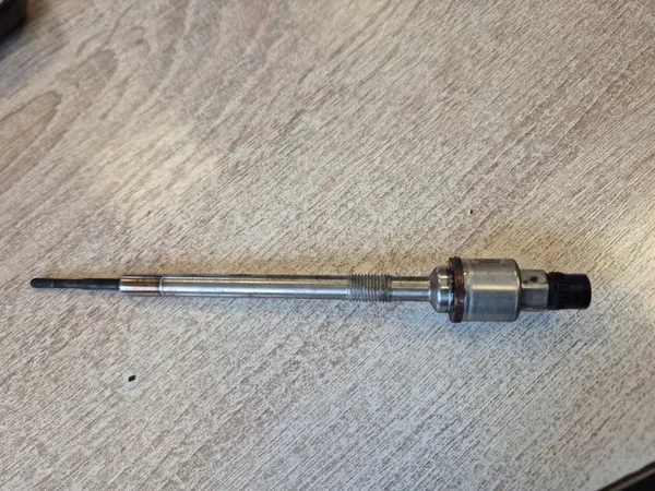 Vela de incandescência OEM 55579436 para Opel Insignia image 2