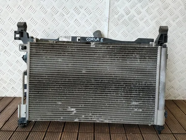 Opel OE jäähdytin tuulettimella OEM 560961104 image 2