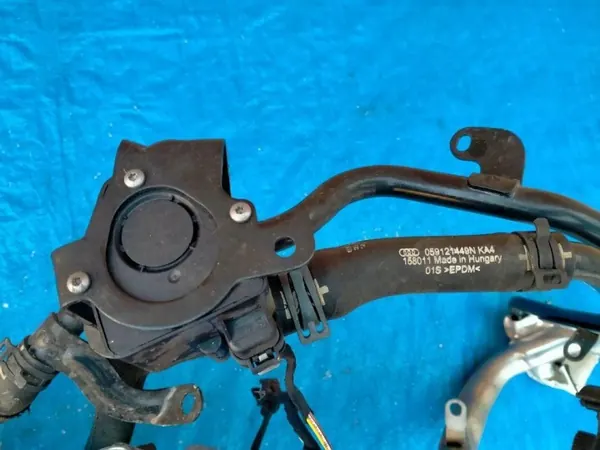 OEM 059131508CA Refroidisseur EGR & Pompe Eau Audi A4 B9 image 8
