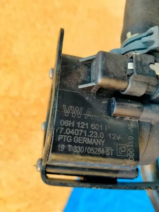 OEM 059131508CA Refroidisseur EGR & Pompe Eau Audi A4 B9 image 9