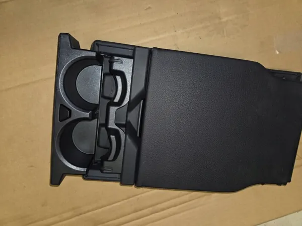 Bakre armstöd med dryckeshållare BMW F11 - OEM bmwf11 image 4