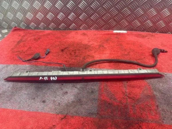 Zusätzliche Bremsleuchte BMW 5 F10 OEM 7203224 image 2