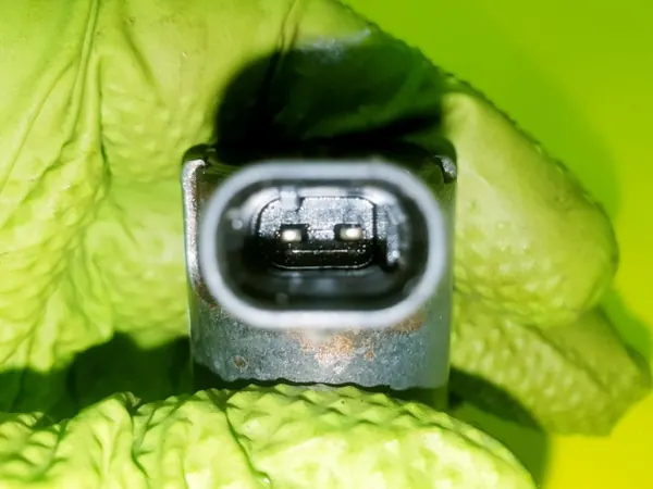 Oljetrycksensorventil OEM 06H115243F för Audi image 3