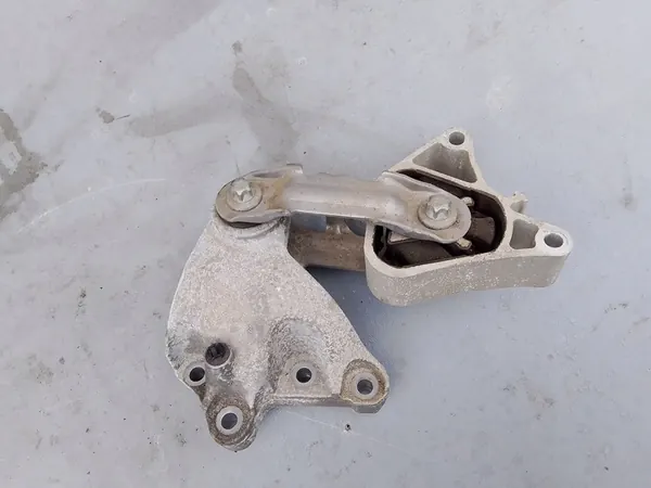 MERCEDES CLA C117 X117 W117 Engine Mount A2462400009 image 3