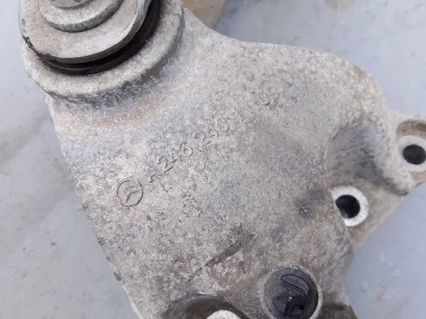 MERCEDES CLA C117 X117 W117 Engine Mount A2462400009 image 4