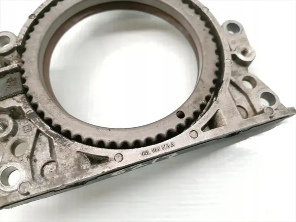 VW Golf Motor delar 1.6 TDI Diesel 2017 04L103173A image 4