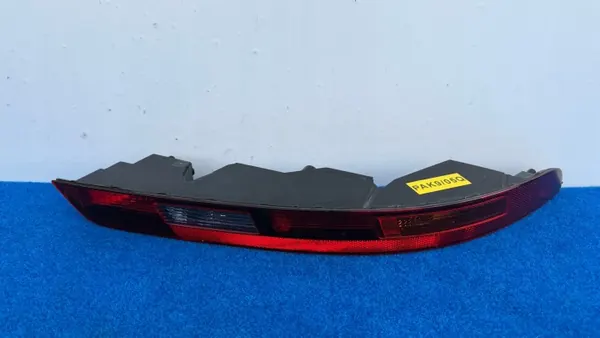 Audi Q3 8U Takaoikea Sumuvalo OEM 8U0945096B image 2