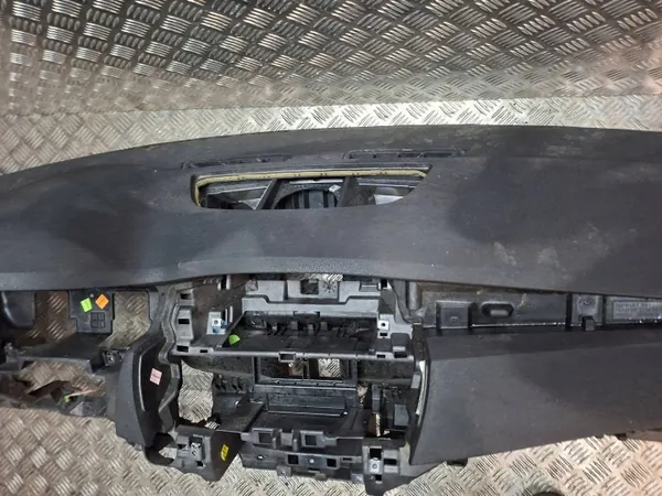 Konsolipaneeli OEM S263129062 Renault Laguna III:lle image 3