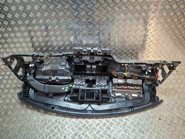 Konsolipaneeli OEM S263129062 Renault Laguna III:lle image 6