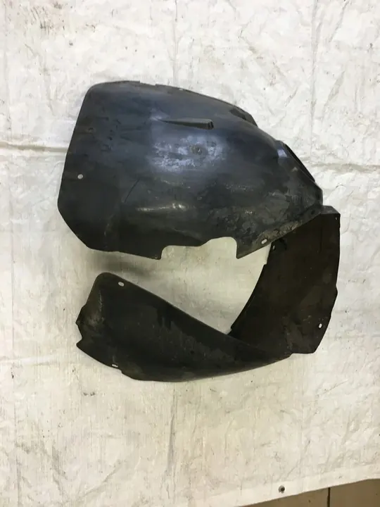 Front Left Wheel Arch VW Passat B5 3B0809962E 3B0809961 image 3