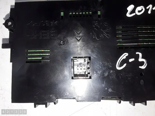 Module de contrôle AC Citroen C3 OEM X8038001 image 6