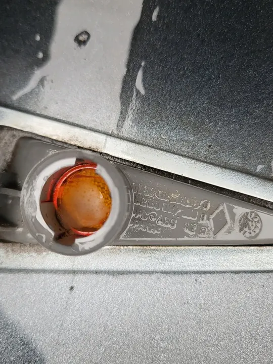 Vänster framskärm med blinkers Renault Scenic II OEM image 9