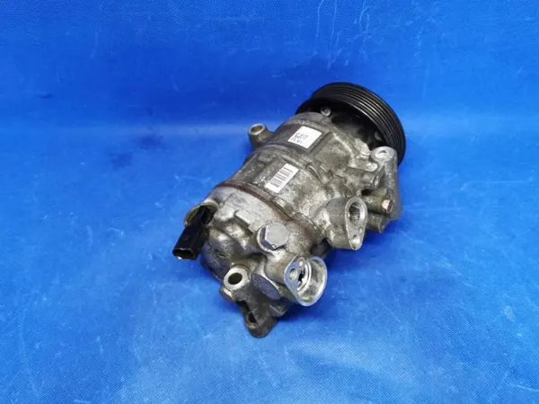 Compresseur AC OEM 5Q0820803 pour Audi A3 8V image 4