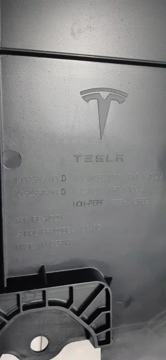 OEM 193238600D Tesla Model Y bumperbeschermplaat image 4