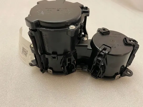 OEM 5562048170 Lexus RX 450H Middenconsole bekerhouder image 6