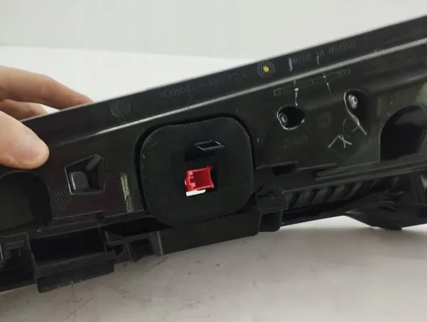 Audi Q5 SQ5 2020 Luz Trasera Izquierda image 4