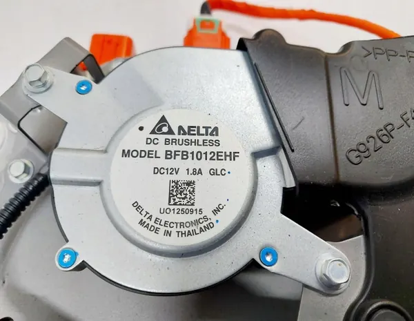 Convertidor de voltaje Toyota C-HR II OEM 9G0N0-10010 image 5