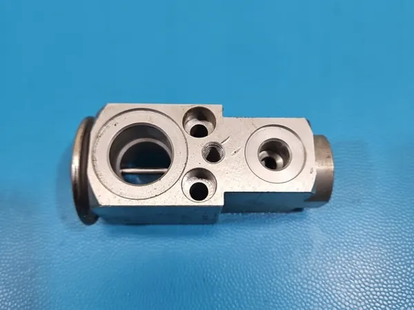 BMW G30 Klima-Expansionsventil OEM 936171002 image 7