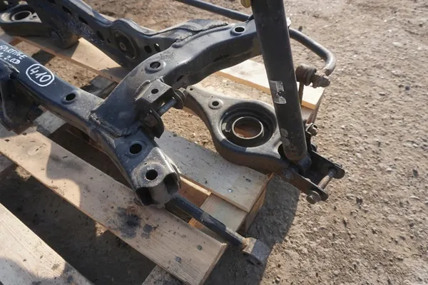 KIA SPORTAGE HYUNDAI IX35 Trave di Sospensione Posteriore OEM image 3