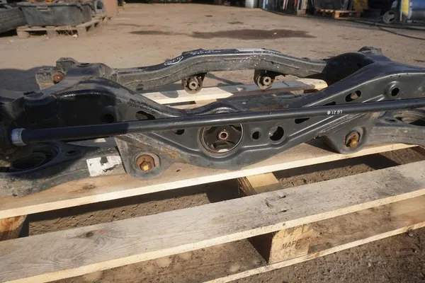 KIA SPORTAGE HYUNDAI IX35 Trave di Sospensione Posteriore OEM image 5