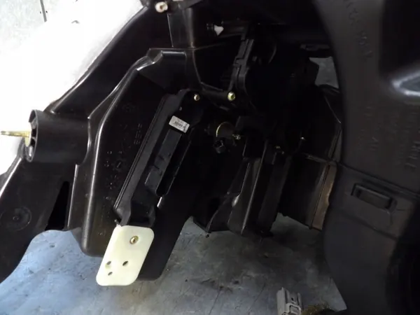 Lämmitys Jeep Grand Cherokee WK2 OEM P68110179AE image 5