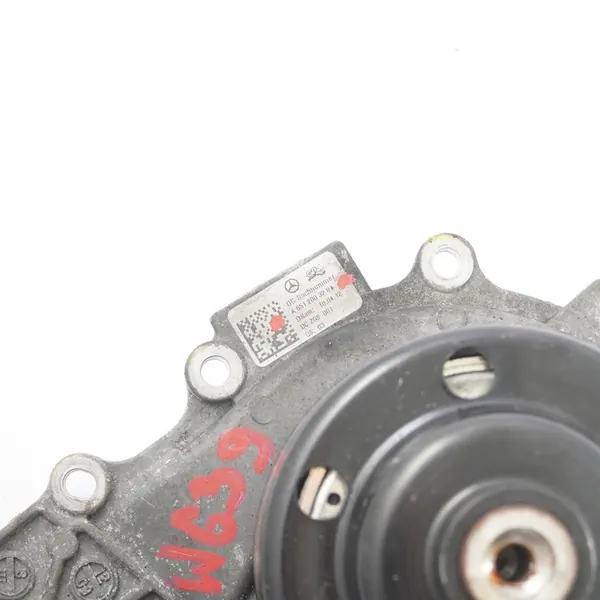 Vattenpump Mercedes Vito W639 OM651 A6512003201 image 6
