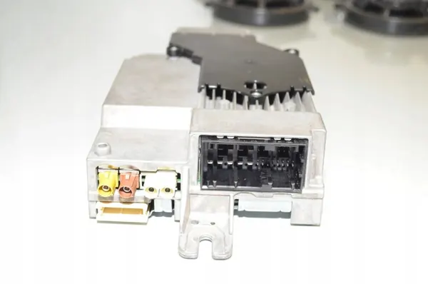 Sistema de Som BMW OEM 65125A2D564 Usado image 3