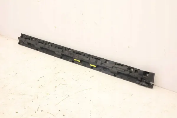 Clip de garniture de seuil gauche OEM 7425465MWGK BMW X6 G06 LCI image 3