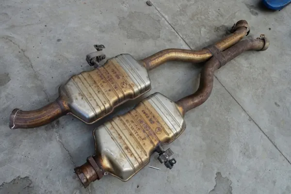Mercedes W164 GL 4.7/5.5 Keskusvaimennin OEM 1644900015 image 4