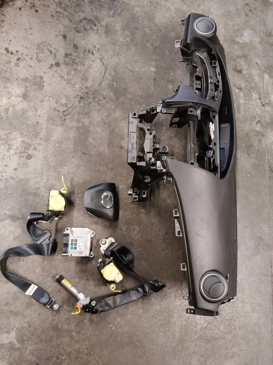 Console Mazda 3 BL OEM Mazda 3 BL KONSOLA XX - Occasion image 2