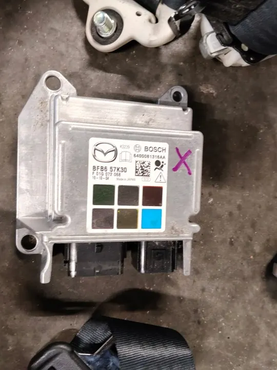 Console Mazda 3 BL OEM Mazda 3 BL KONSOLA XX - Occasion image 4