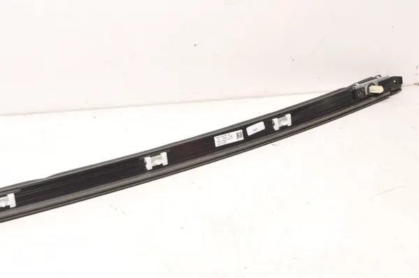 BMW I4 G26 Barra de Teto Esquerda OEM 5A5C0B1 - Usado image 4