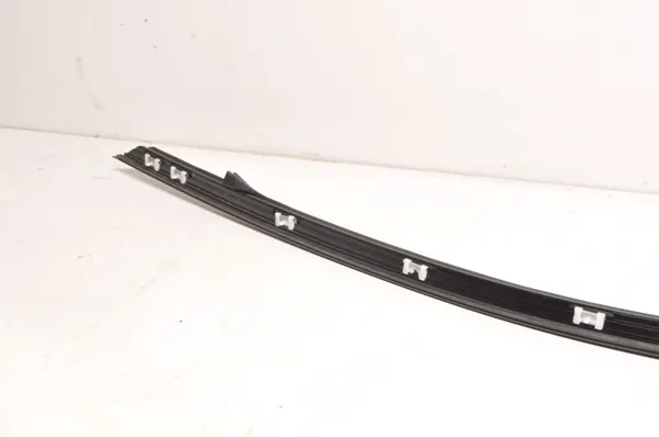BMW I4 G26 Barra de Teto Esquerda OEM 5A5C0B1 - Usado image 7