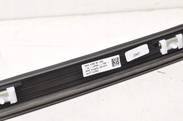 BMW I4 G26 Barra de Teto Esquerda OEM 5A5C0B1 - Usado image 8