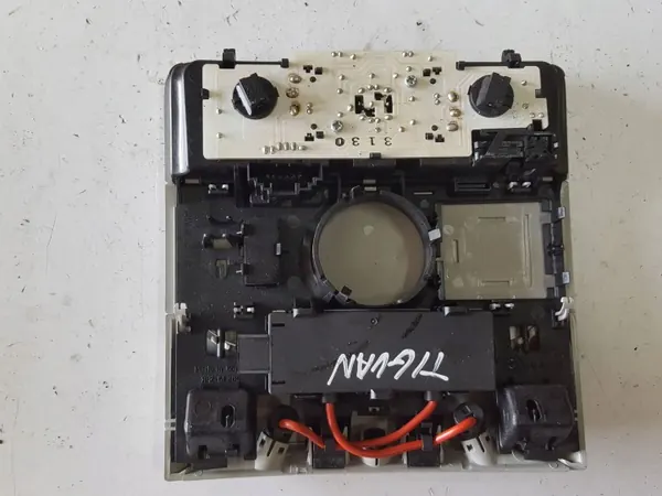 OEM 1K8947105N Binnenverlichting voor VW Tiguan I 5N image 3