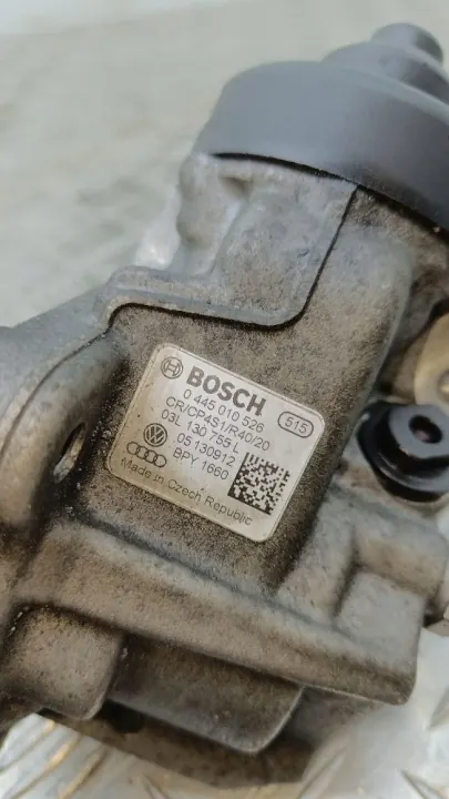 Pompe à injection VW Passat B7 2.0 TDI OEM 03L130755L image 10