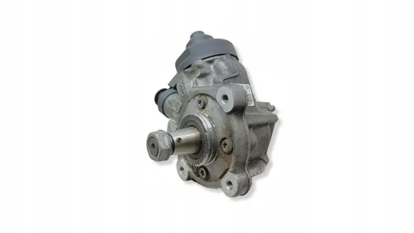 Pompe à injection VW Passat B7 2.0 TDI OEM 03L130755L image 4