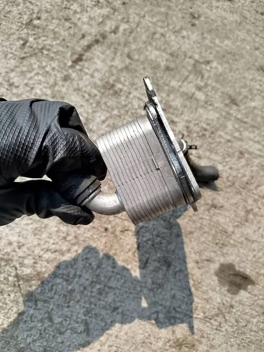 Refroidisseur d'huile Mercedes-Benz CLA C117 X117 W117 11063503 image 3