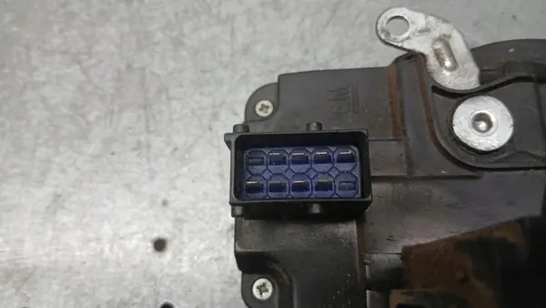 Vänster Bakdörrslås Opel Vivaro A 1.9DCI 93851810 image 6