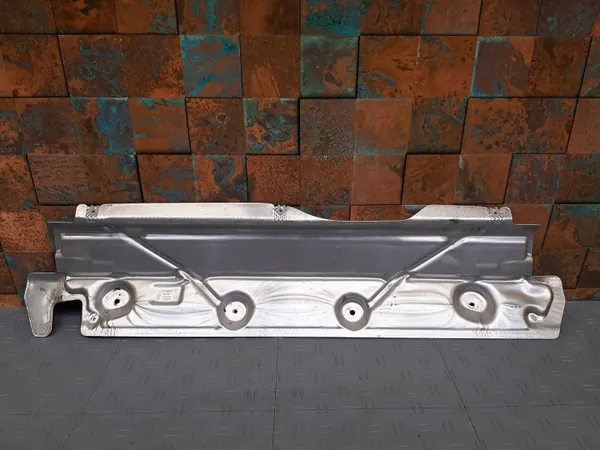 Escudo térmico BMW OEM 51487424936 para X5 X6 X7 XM image 2