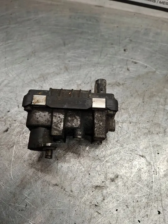 Mercedes E200 CDI W211 Actionneur Turbo 712120 image 5