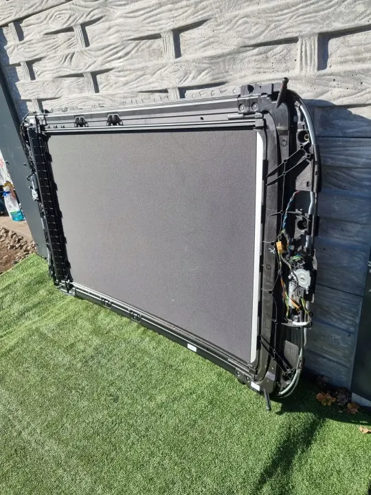 AUDI Q7 4M0 Panoramatak - OEM Del image 6