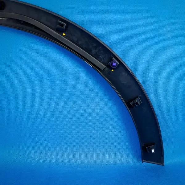 Garniture d'aile arrière droite OEM 83A853818 4W3 d'occasion image 6