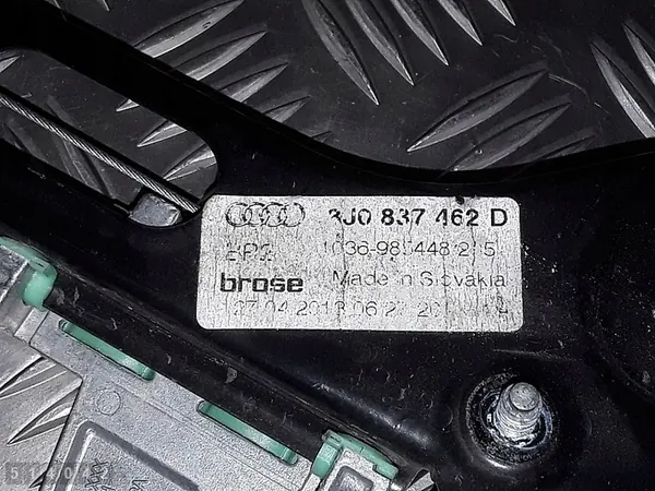 Raamregel Audi TT 2008 8j0837462d image 8